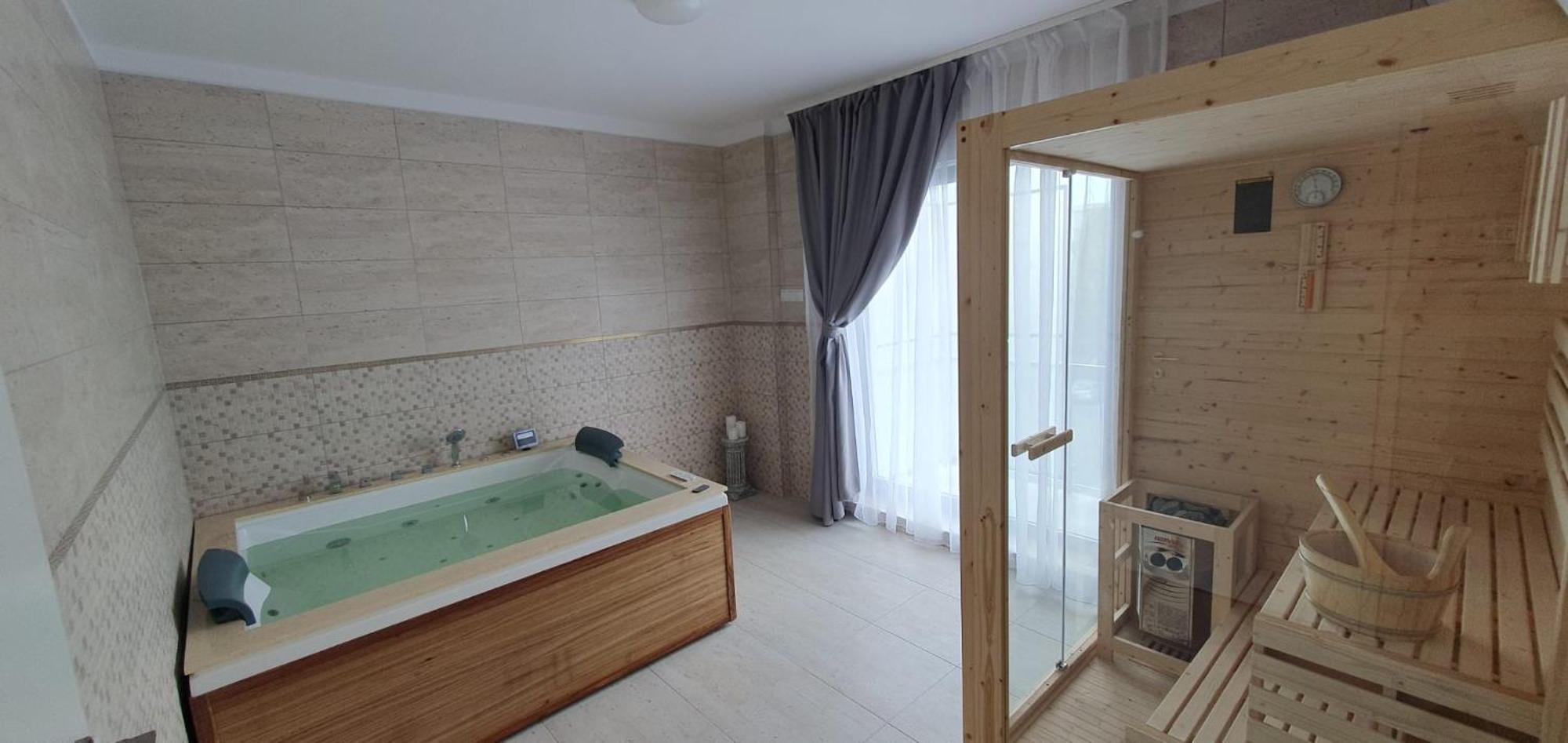 Cinque Stelle Hotel Apartments Kolozsvár Kültér fotó